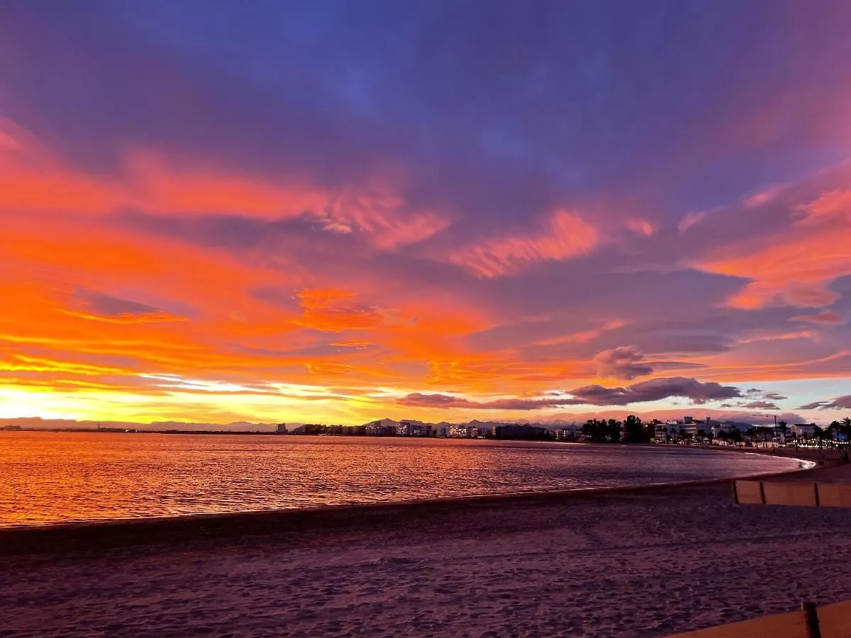 Roses Beach España